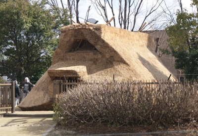 竪穴式住居